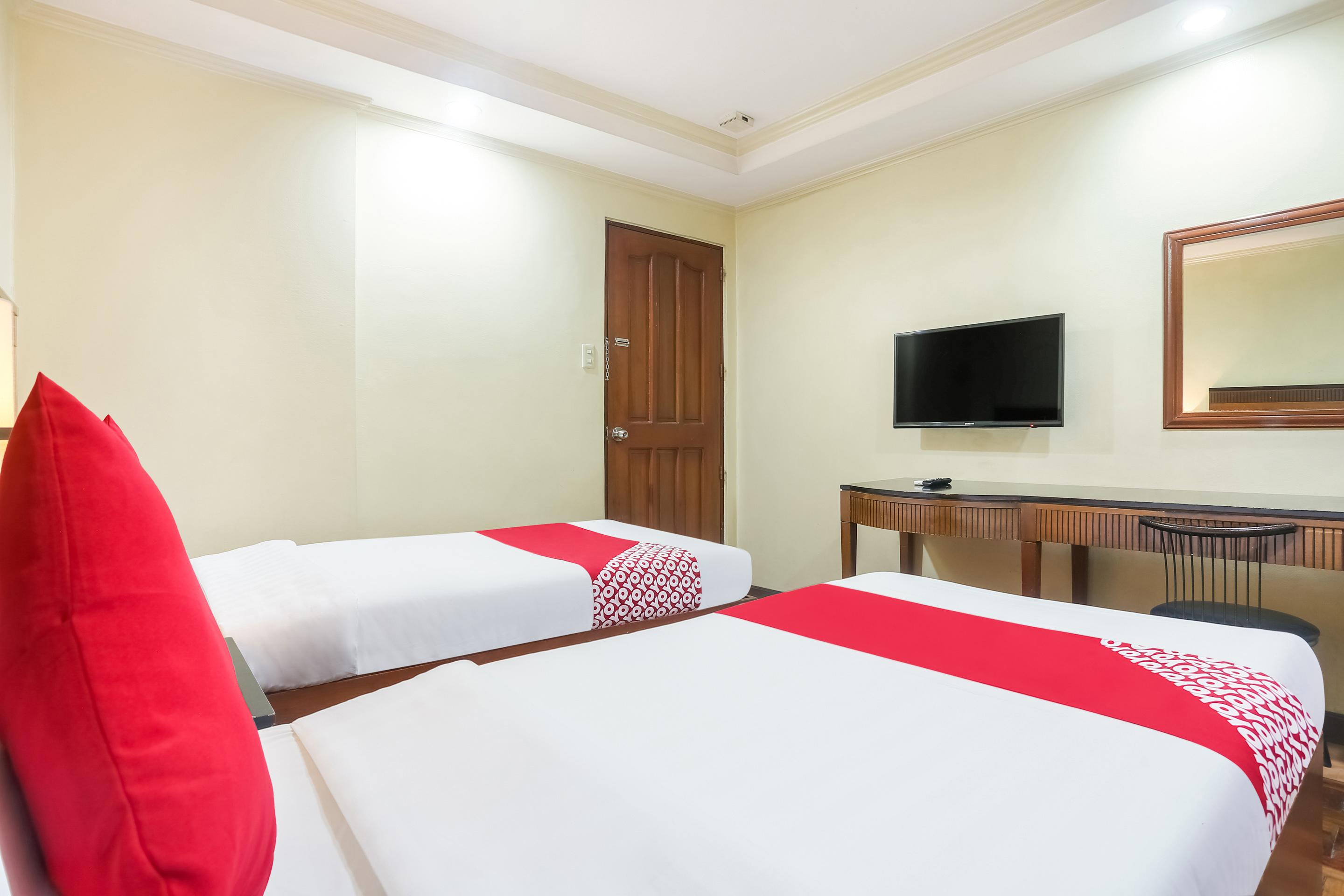 Royale Parc Inn & Suites Cidade Quezon Exterior foto