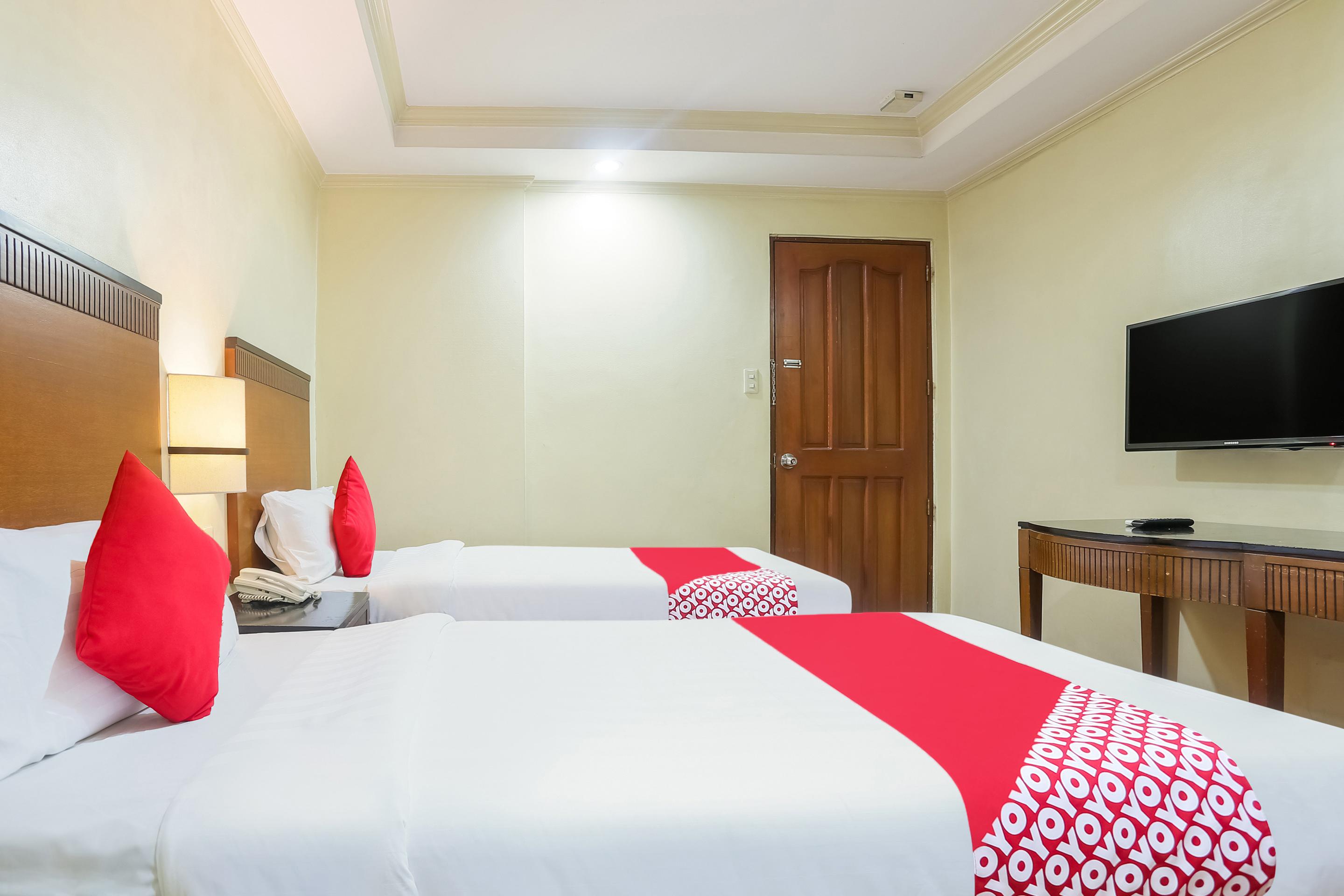 Royale Parc Inn & Suites Cidade Quezon Exterior foto