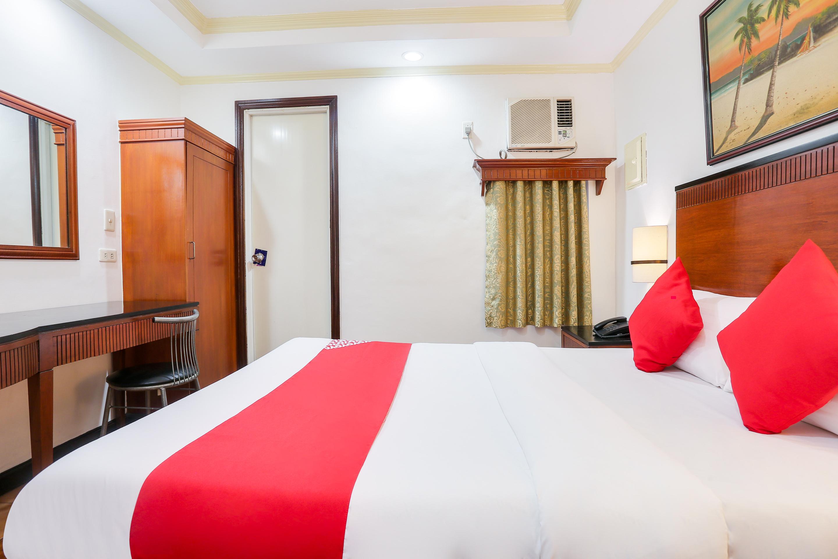 Royale Parc Inn & Suites Cidade Quezon Exterior foto