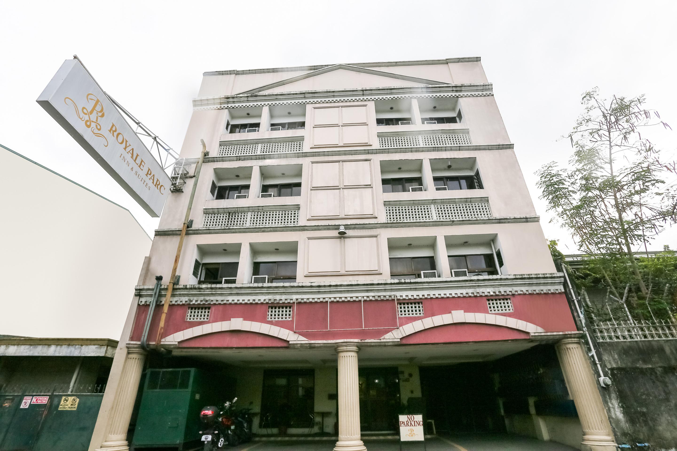 Royale Parc Inn & Suites Cidade Quezon Exterior foto